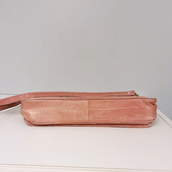 🌼MARKDOWN🌼 Vintage Pale Pink Eel Skin Shoulder Bag by SUNCO - Picture 7 of 10
